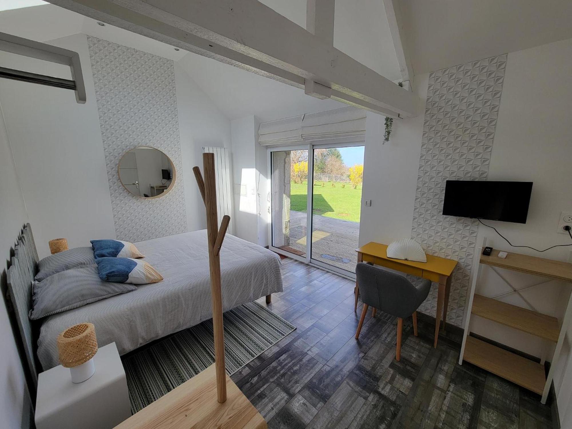 Bed and Breakfast Les Embreoles Clitourps Екстер'єр фото