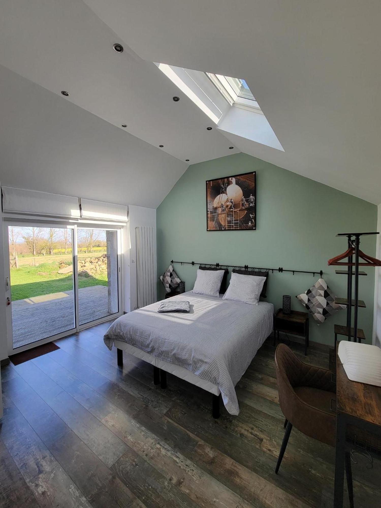 Bed and Breakfast Les Embreoles Clitourps Екстер'єр фото